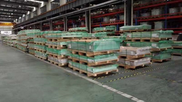 Forskellen mellem aluminiumsplade og beklædt aluminiumsplade
